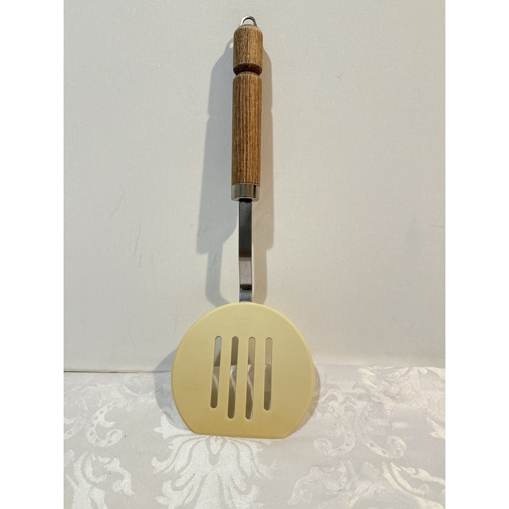Vintage Bonny Nylon Spatula Slotted Utensil Pancake Flipper light cream-colored